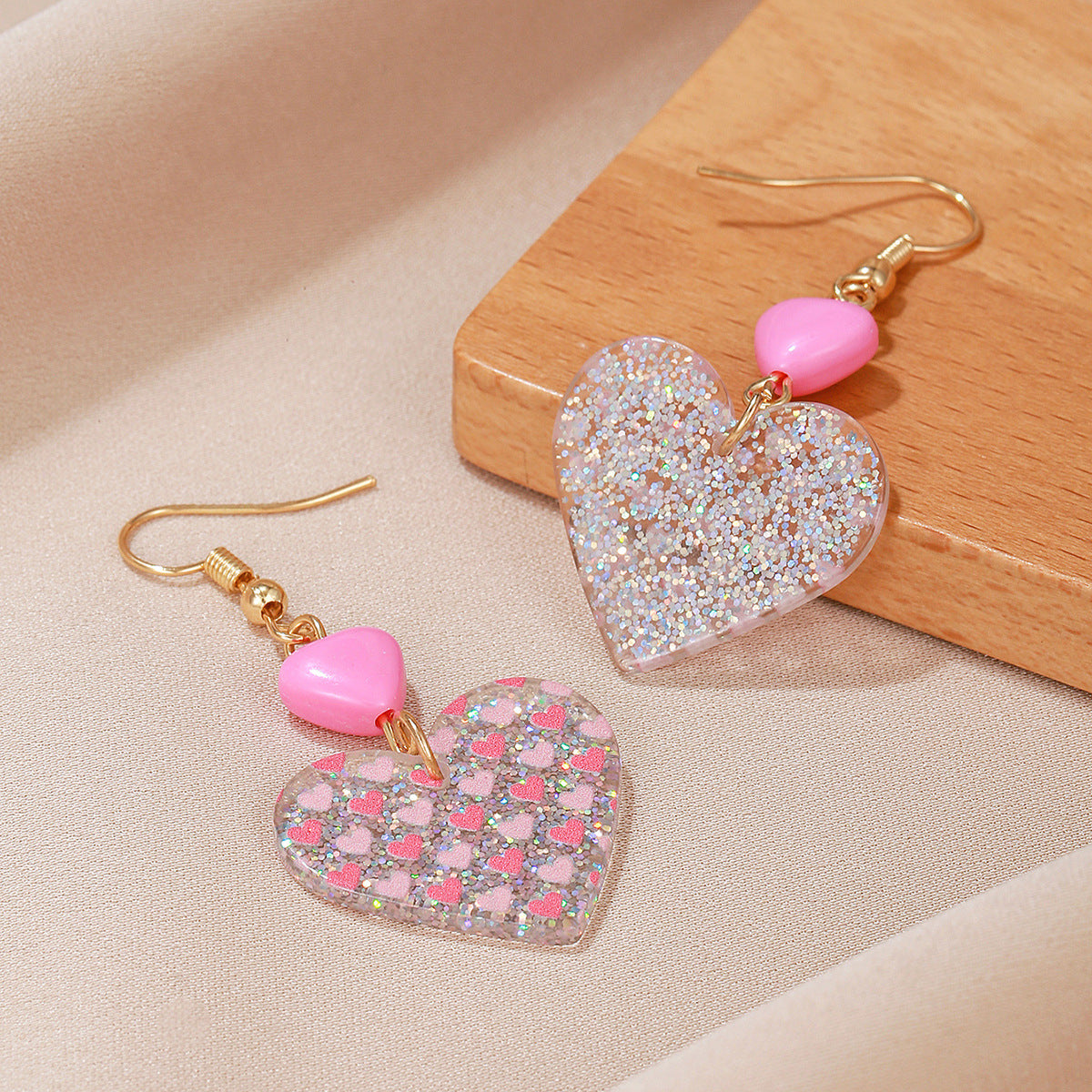 Wholesale Simple Fashion Cute Eco-friendly Material Acrylic Peach Heart Pendant Earrings Women's Valentine's Day Earrings